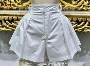 Short with Lace