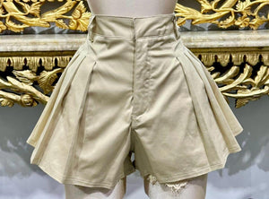 Short with Lace